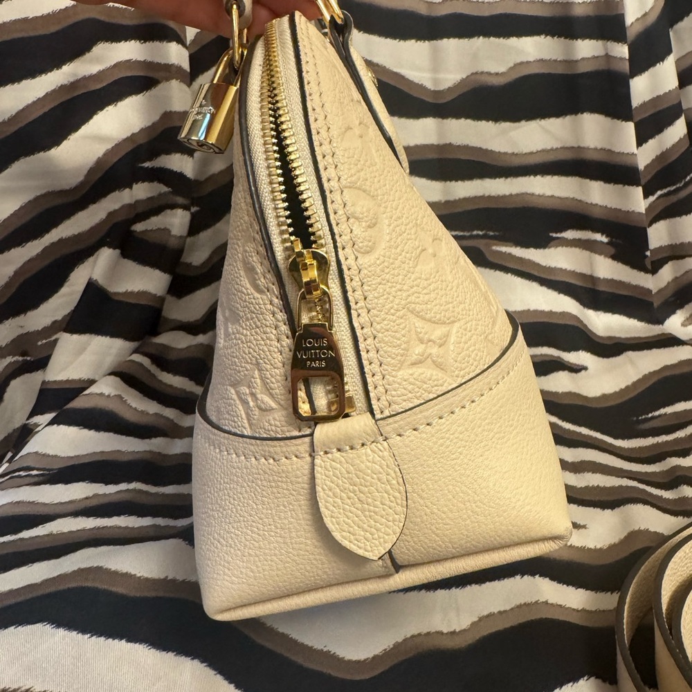 Louis Vuitton Empreinte Neo Alma BB in cream :) - Picture 5 of 17